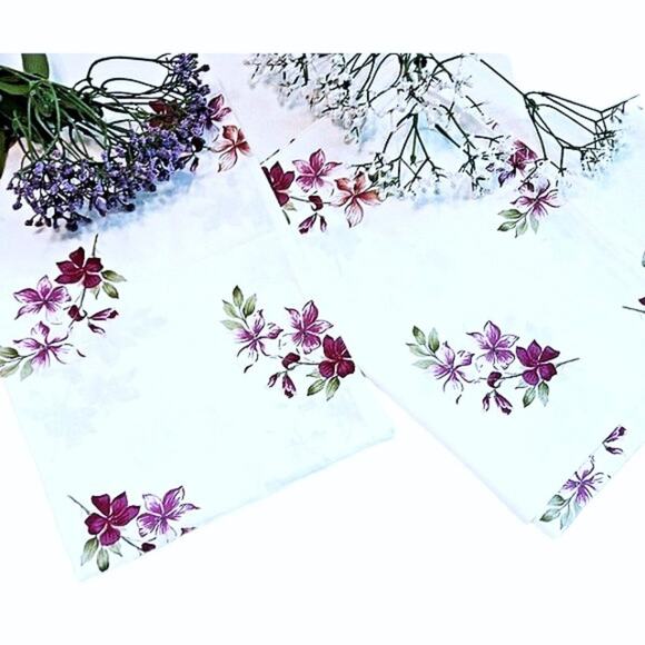 2 Bed Pillow Cases VIOLETS Floral French Country Cottage Farm Romantic VINTAGE - Picture 3 of 15